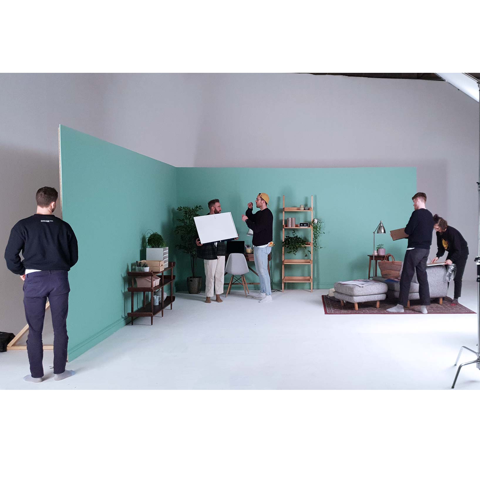 10 Essential Tips for Choosing the Perfect Photography Studio for Your Shoot 2