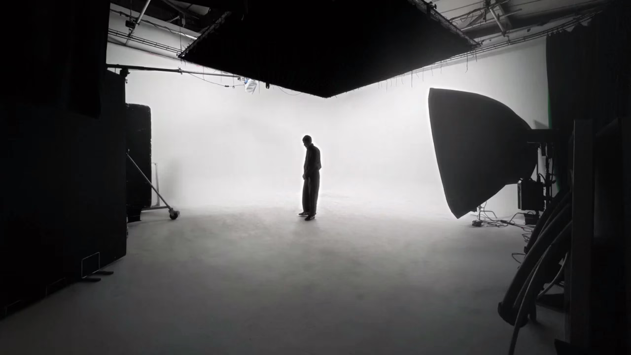 Infinity cove studio with overhead lighting at Cineview Studios